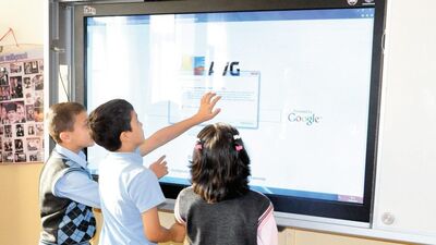 Akıllı tahtadan sorumlu "Akıllı Tahta Kolu!"