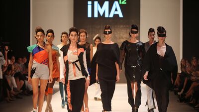 İstanbul moda haftasında genç tasarımcılar...