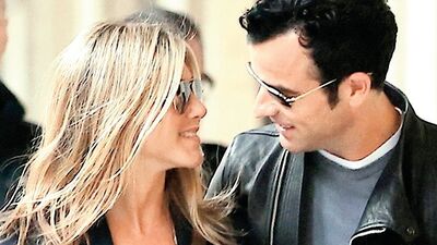 Ünlü çift saç krizi yaşıyor!