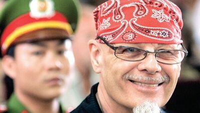 Sübyancı şarkıcı tutuklandı!