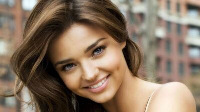 Gülümsemenize güzellik ve karakter katın!