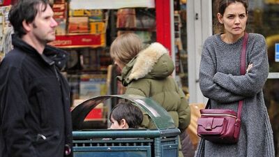 Katie Holmes çok gergin!