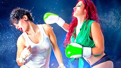 Kadın kadının neresine bakar?