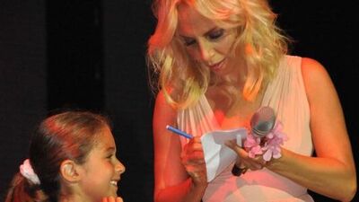 Sertab'dan hayırlı konser!