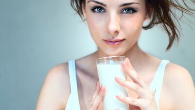 Günde iki bardak süt zayıflatıyor!