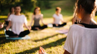Parkta, evde, istediğiniz her yerde yoga yapın çünkü...