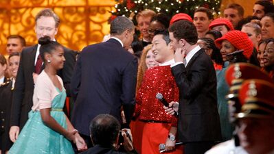 PSY yardım konserinde Obama ile tanıştı!