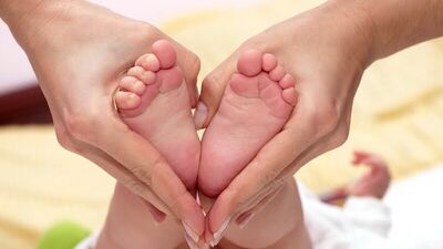 Çocuğunuza 18 aya kadar ayakkabı giydirmeyin!