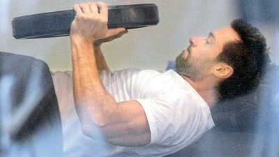 Herkes tatil, 44'lük Jackman vücut yaptı!