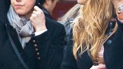 Kadın aşkıyla Paris'i geziyor!