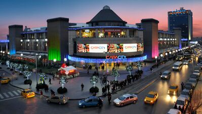 Capacity, Sevgililer Günü'nde Demet Akalın konserine ev sahipliği yapacak!