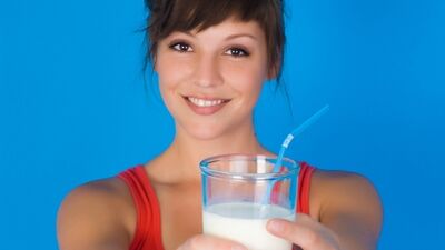 Süt bile kanser nedeni olabilir!