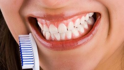 Ağız kokusu, hem sosyal hayatı hem de sağlığı tetikliyor!