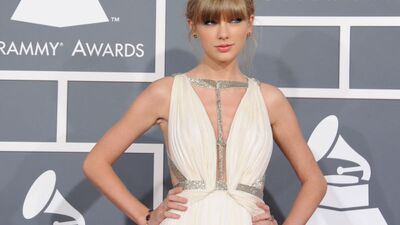 Eski sevgililer rakip oldu!