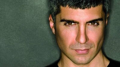 Özcan Deniz müziğe dönüyor!