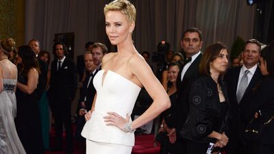 Kırmızı Halı'da hangi ünlü, ne giydi?