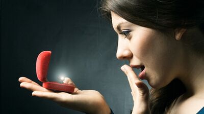 Evsizin hayatını değiştiren yüzük!