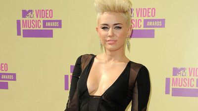 3.5 kıratlık yüzükle "ayrılmadık' mesajı!