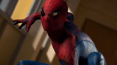 Örümcek Adam, New York'u kurtardı!