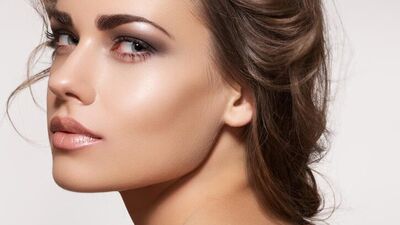 Yüz hatlarınızı belirginleştirmek için 6 yol!