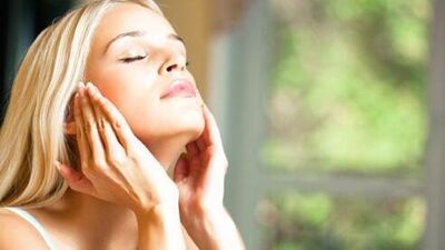 Kırışıklıklar kadının kemik sağlığına dair ipuçları veriyor!