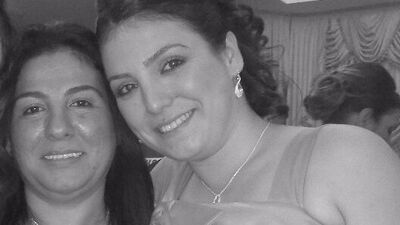 Anneler günümüz kutlu olsun anneciğim