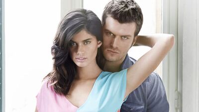 Kıvanç'ın Sara'sı Kıt'in kollarında!