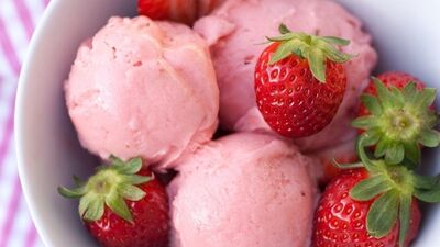 Çilekli Dondurma