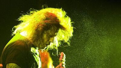 Slayer'ın gitaristi Hanneman öldü!