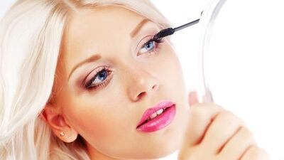 Kirpikleriniz soyayla gürleşsin!