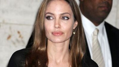 2 göğsünü de aldırdı!