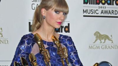 8 dalda ödül kazanan Taylor Swıft!