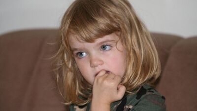 Çocuğunuz tırnak mı yiyor? Nedenleri ve durdurmak için yapılabilecekler!