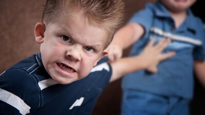 Öfke nöbeti geçiren çocuğunuzu idare etmenin yolları...