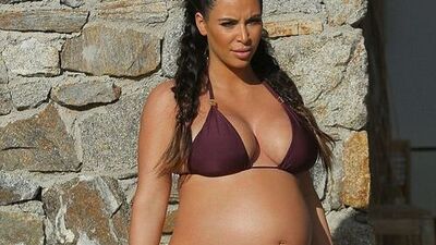 Bikiniye sığmadı!