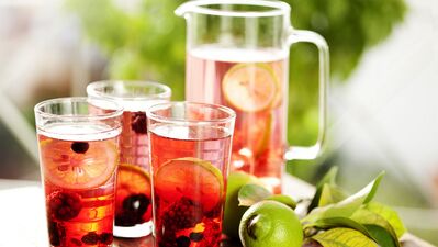 Ev yapımı 8 meyve suyu