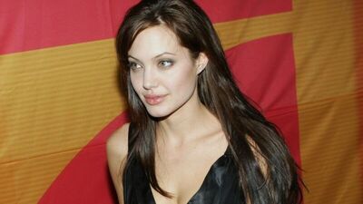 Teyzesinin cenazesi yerine galaya gidecek!