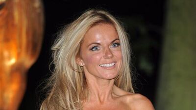 Kırmızı halıda elbise arızası!