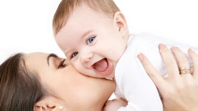 Anne sütü ile beslenmek her bebeğin en doğal hakkıdır!