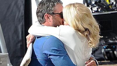 Nişanlısını Cameron Diaz'dan kıskandı!