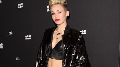 Yarısı eşofman yarısı kot!