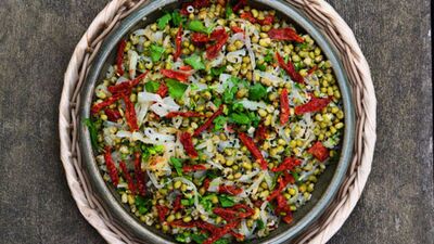 Maş fasulyesi salatası