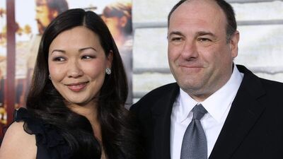 40'ı çıkmadan alışverişe çıktı