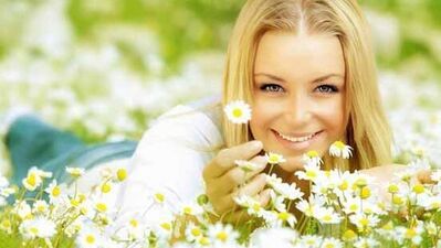 Şişen göz kapaklarına papatya!