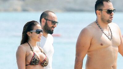 Playboy güzelinden Çeşme şovu