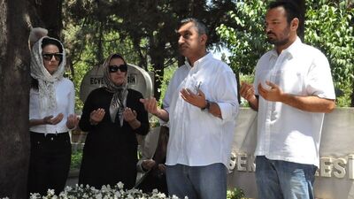 Kemal Sunal anıldı!