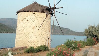 Burnumuzun dibi Midilli...