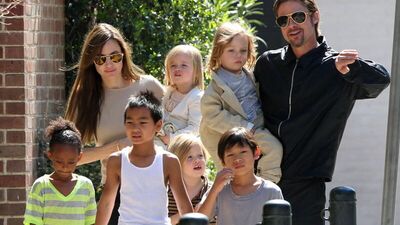 Brad, Fransa'da düğün organizatörüyle buluştu!