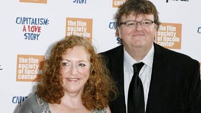 Oscarlı Moore eşini boşuyor!