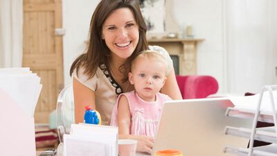 Çalışan anneler vicdan azabı çekmemeli!